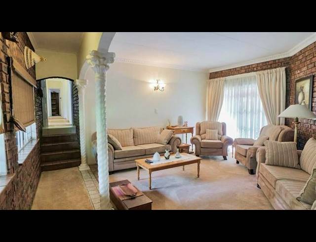 5 BEDROOM HOUSE FOR SALE IN HAYFIELDS